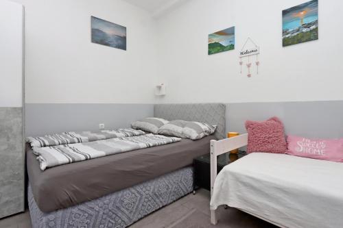 Apartments with hot tub Dramalj, Crikvenica - 25226