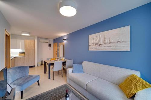 Apartments with swimming pool Rozac, Umag - 27250