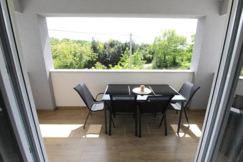 Apartments with swimming pool Rozac, Umag - 27251