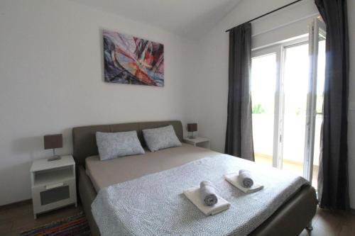 Apartments with swimming pool Rozac, Umag - 27251