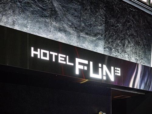 a sign on the side of a hotel line at FUN3 ﾌｧﾝｽﾘｰ -Adult Only- in Yokohama