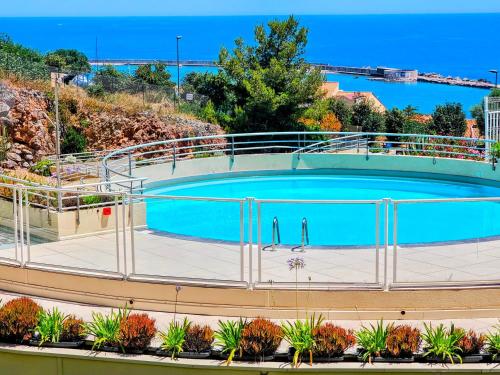 Le phare, superbe vue mer, piscine climatisation parking