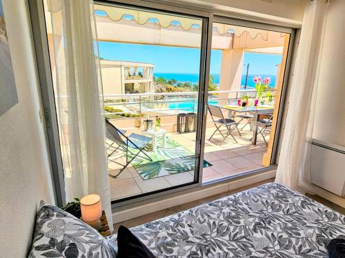 Le phare, superbe vue mer, piscine climatisation parking