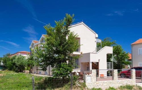 2 Bedroom Beautiful Apartment In Medulin