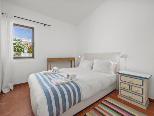 Beachfront Apartment with Sea View Balcony, Luz #2022
