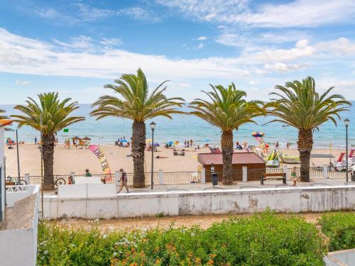 Beachfront Apartment with Sea View Balcony, Luz #2022