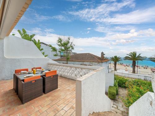 Beachfront Apartment with Sea View Balcony, Luz #2022