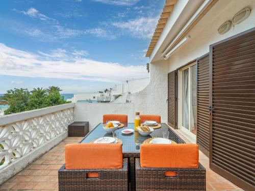 Beachfront Apartment with Sea View Balcony, Luz #2022