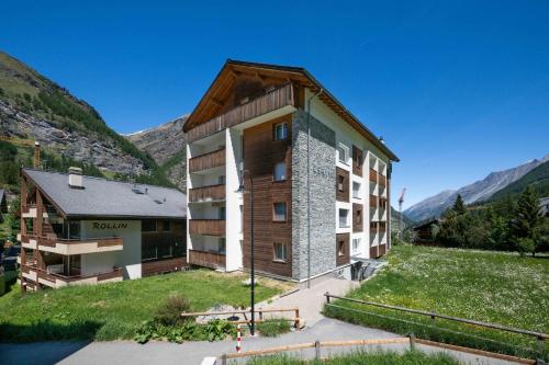 Cervin Family Home Matterhorn view by Inspiringplaces Zermatt