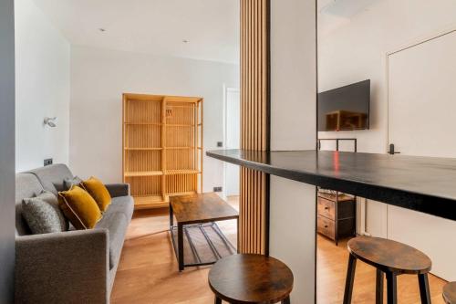 Cozy and modern next to Sacré-Coeur