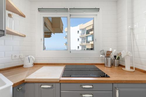 Apartment Overlooking the Beach photo 16