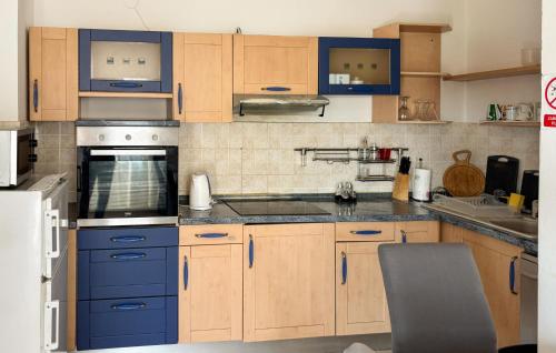 Nice Apartment In Rijeka With House Sea View