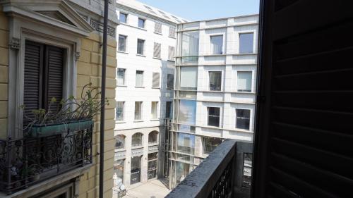 PRESTIGE BOUTIQUE HOMES - Piazza Duomo Exclusive Family Apartment photo 14