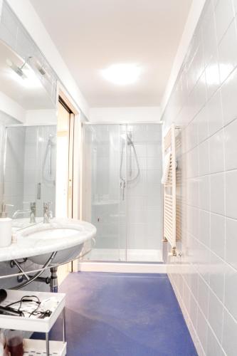 Monforte Premium Apartment - Steps from San Babila