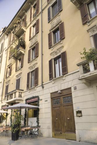 Monforte Premium Apartment - Steps from San Babila