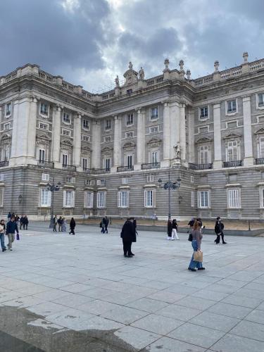 Beautiful apartment next to the Royal Palace in Madrid