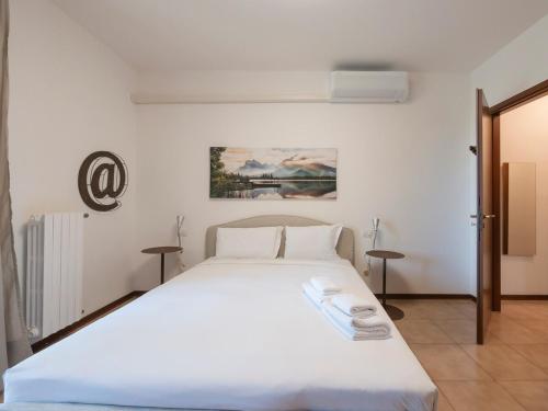 Xenia Milano - 4 rooms apt in Via Cassano 14