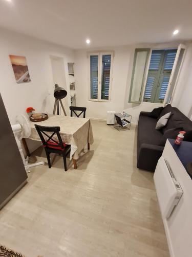 Appartement au cœur du Vieux-Nice, près de la mer