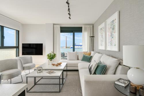 Beachfront Penthouse & Pool by ELE Apartments