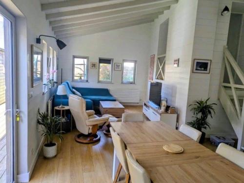 House & Garden - 5 min walk to the beach