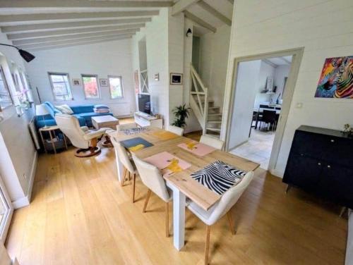 House & Garden - 5 min walk to the beach