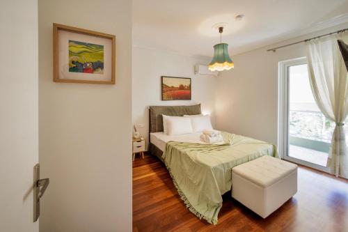 Athens Riviera Luxury 2BR Sleeps 6 Parking