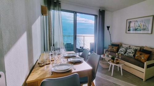 LE MARTY 53 Un Balcon sur la Mer Centre Historique