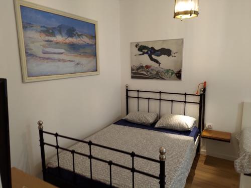 Apartment - Sleeps 5 - Parking - Balcony