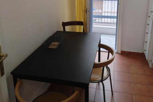 Center Apartment-Sleeps5-Balcony-Live neighborhood