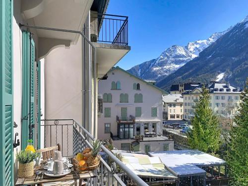 Appartement rénové à Chamonix, balcon, parking