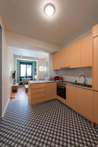 Luxury fully renovated Apt in the heart of Athens