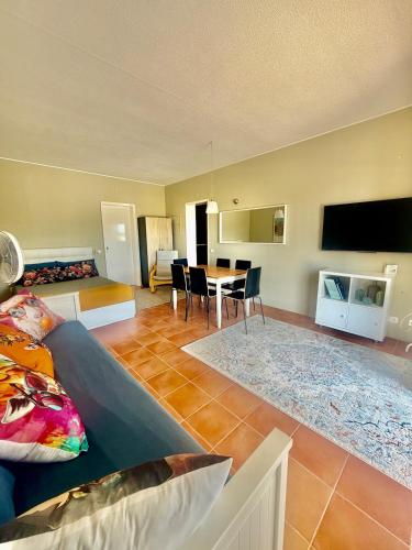 Two bedroom Shangri La apartment with private pool