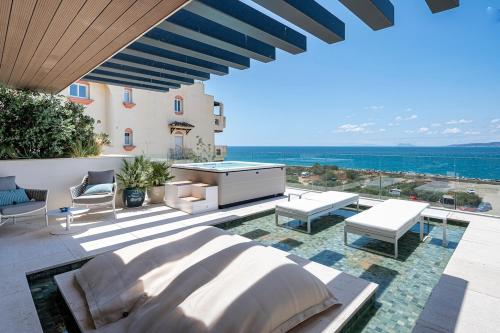 Luxury front line beach apartment IKKIL Bay