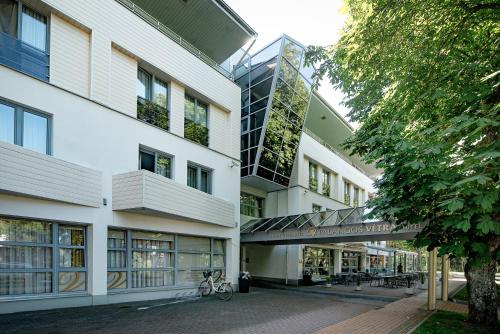 Palangos Vetra — Facade/entrance