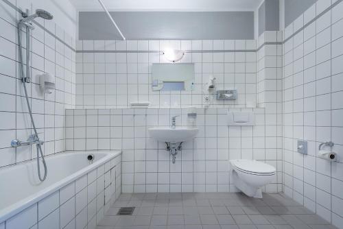 Hotel Sedes Berlin tesisinde bir banyo