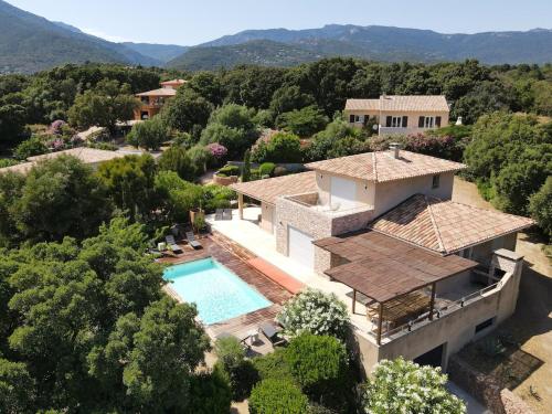 Villa Terra Vecchia -12 personnes, piscine chauffée, vue dégagée