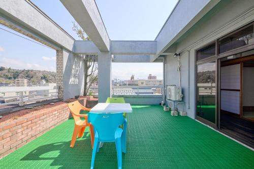 Top Floor Suite - Balcony View - Higashi Chaya Area