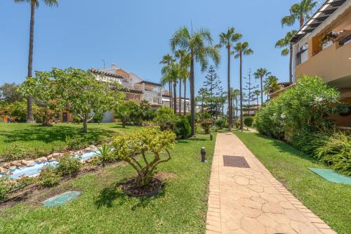 Beautiful And Bright Beach Home