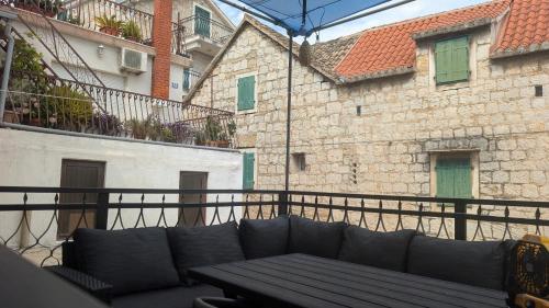 Sea Hideaway Studio Walk to Beach & Bus to Split