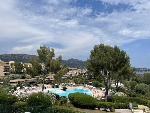 Cap Esterél 2 pièces vue mer et piscines