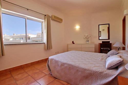 Bel et grand appartement - 2 chambres avec vue sur la mer