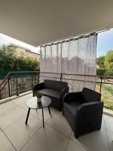 Charming duplex apartment in Antibes