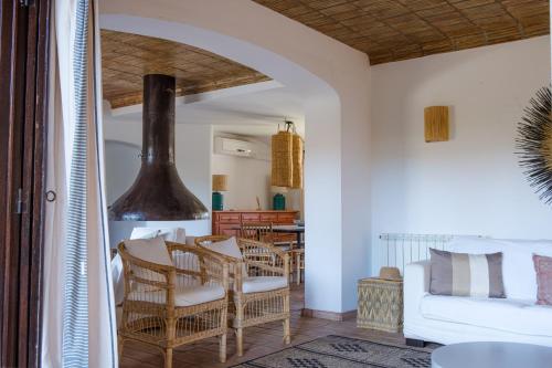 Vila das Malvas with Pool - By Hdproperties