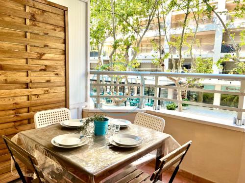 Alboran-Expe Salou, climatizado, piscina y wifi