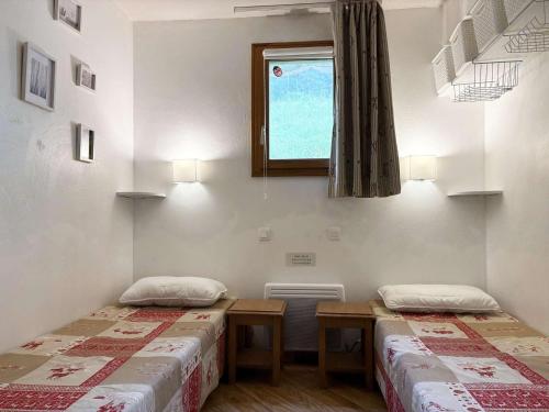 Les Orres 1800 - Grand appart 3 pièces, 8 pers, piscine chauffée, sauna - FR-1-322-605