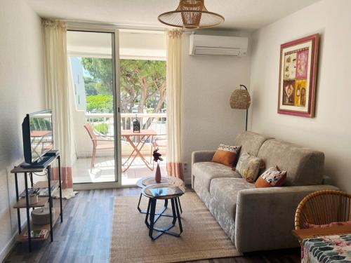 Studio chic près du golf, clim, wifi, parking