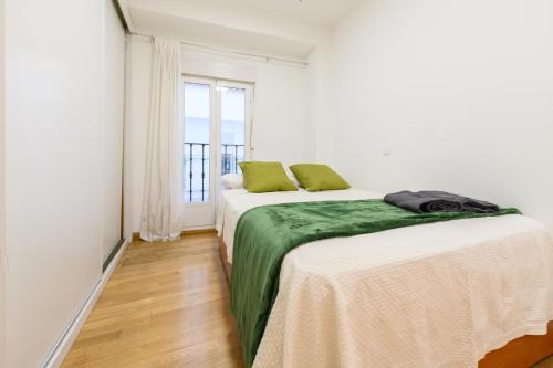 PRA100C - Piso de 2 dormitorios y 2 baños en el centro de Madrid - Alquiler temporal