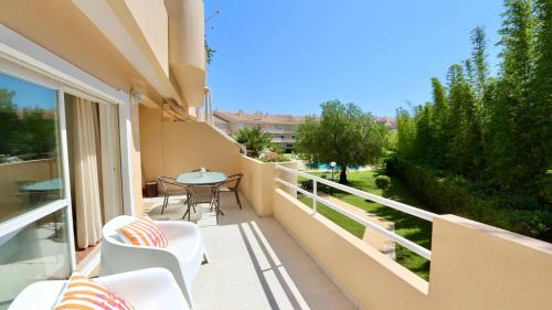 Coral Apartment by Cleverdetails in Vilamoura