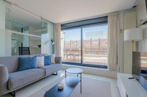 Modern Flat in Rios Rosas with Terrace
