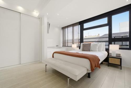 Modern Flat in Rios Rosas with Terrace